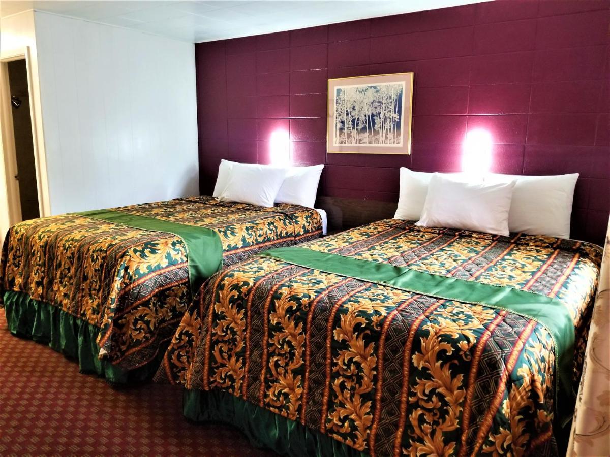 Town House Motor Inn Worland Bagian luar foto