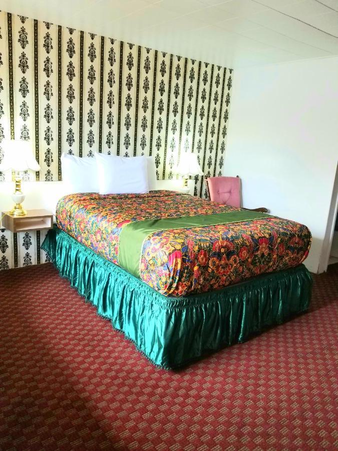 Town House Motor Inn Worland Bagian luar foto